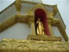 Phanamyon-outside-budda.jpg (83kb)